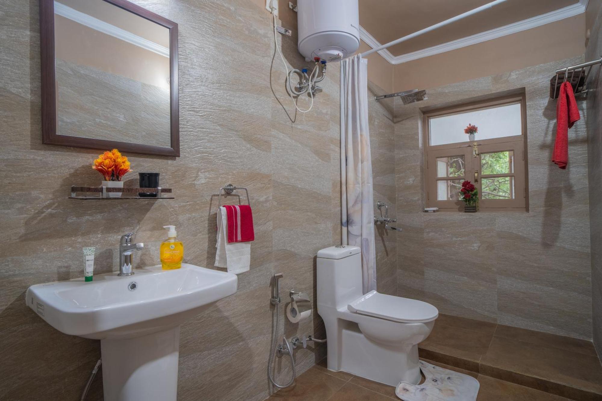 Vienna Forest Villa ไนนิตาล ภายนอก รูปภาพ
